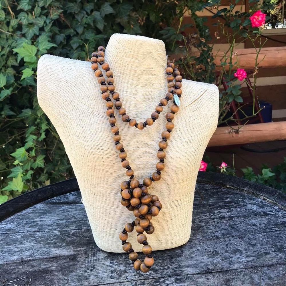 Plunder brown beads